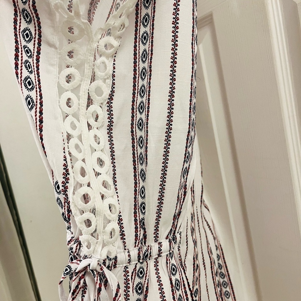 E Hanger M Red Blue Elastic Waist Eyelet Keyhole  Blouse Top Size L - Picture 7 of 8